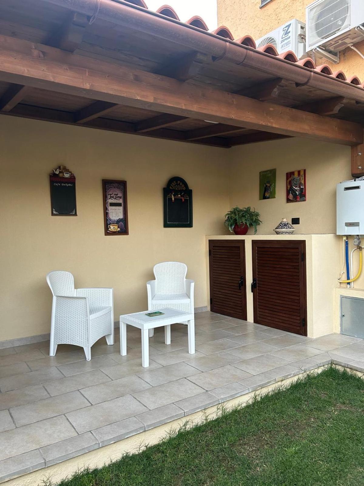 I Sogni Di Alice Villa Pula Exterior photo