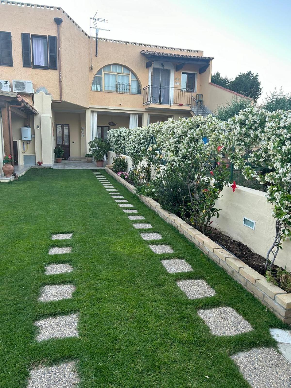 I Sogni Di Alice Villa Pula Exterior photo