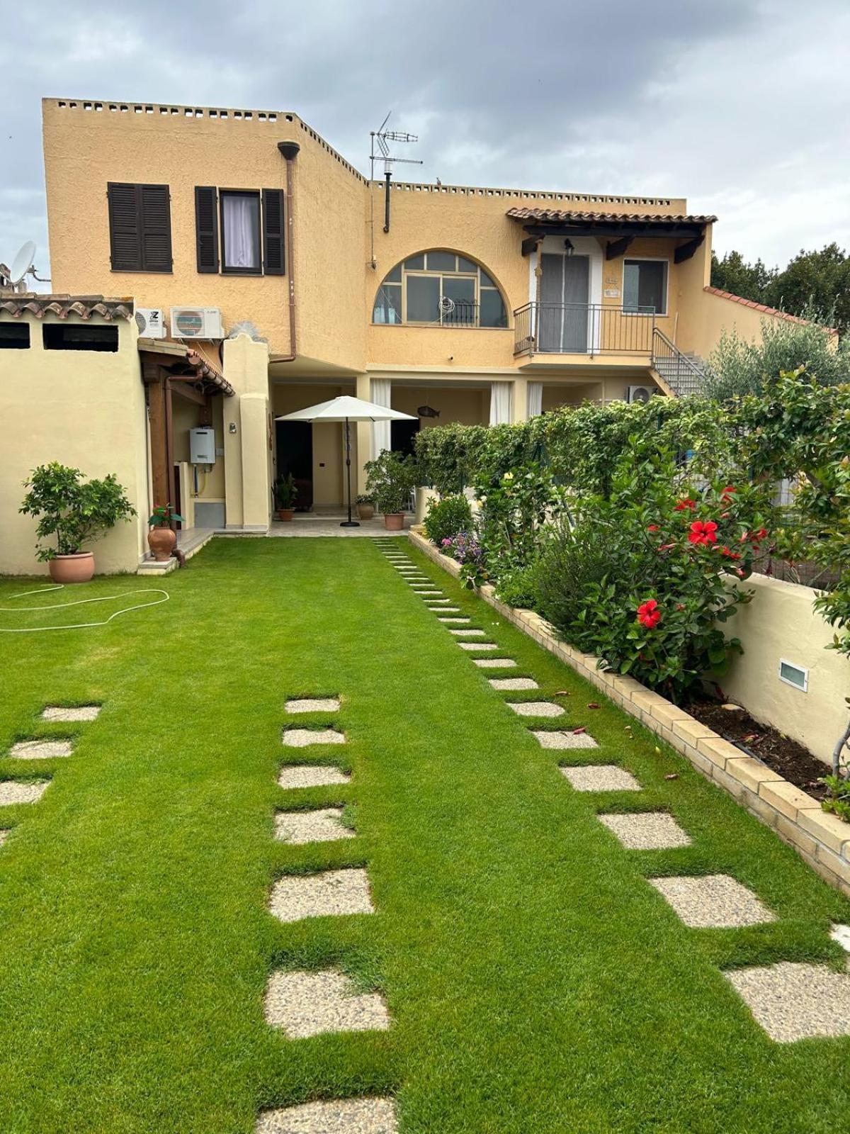 I Sogni Di Alice Villa Pula Exterior photo
